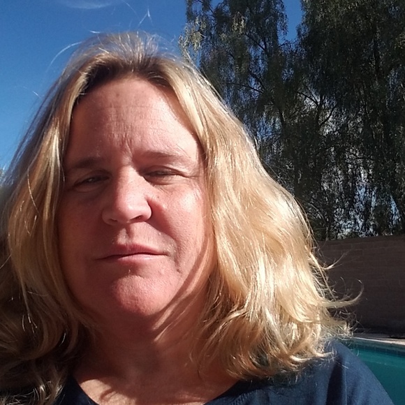 Meet your Posher, Stephanie - Picture 1 of 1